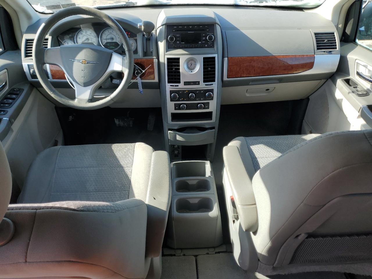 2009 Chrysler Town & Country VIN 2A8HR54179R552776 Copart auction photo, front end / side damage thumbnail 8