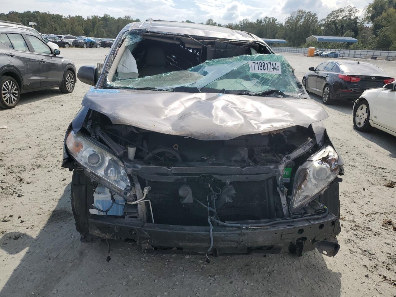 2018 Toyota Sienna VIN 5TDYZ3DC6JS912631 Copart auction photo, all over damage thumbnail 5