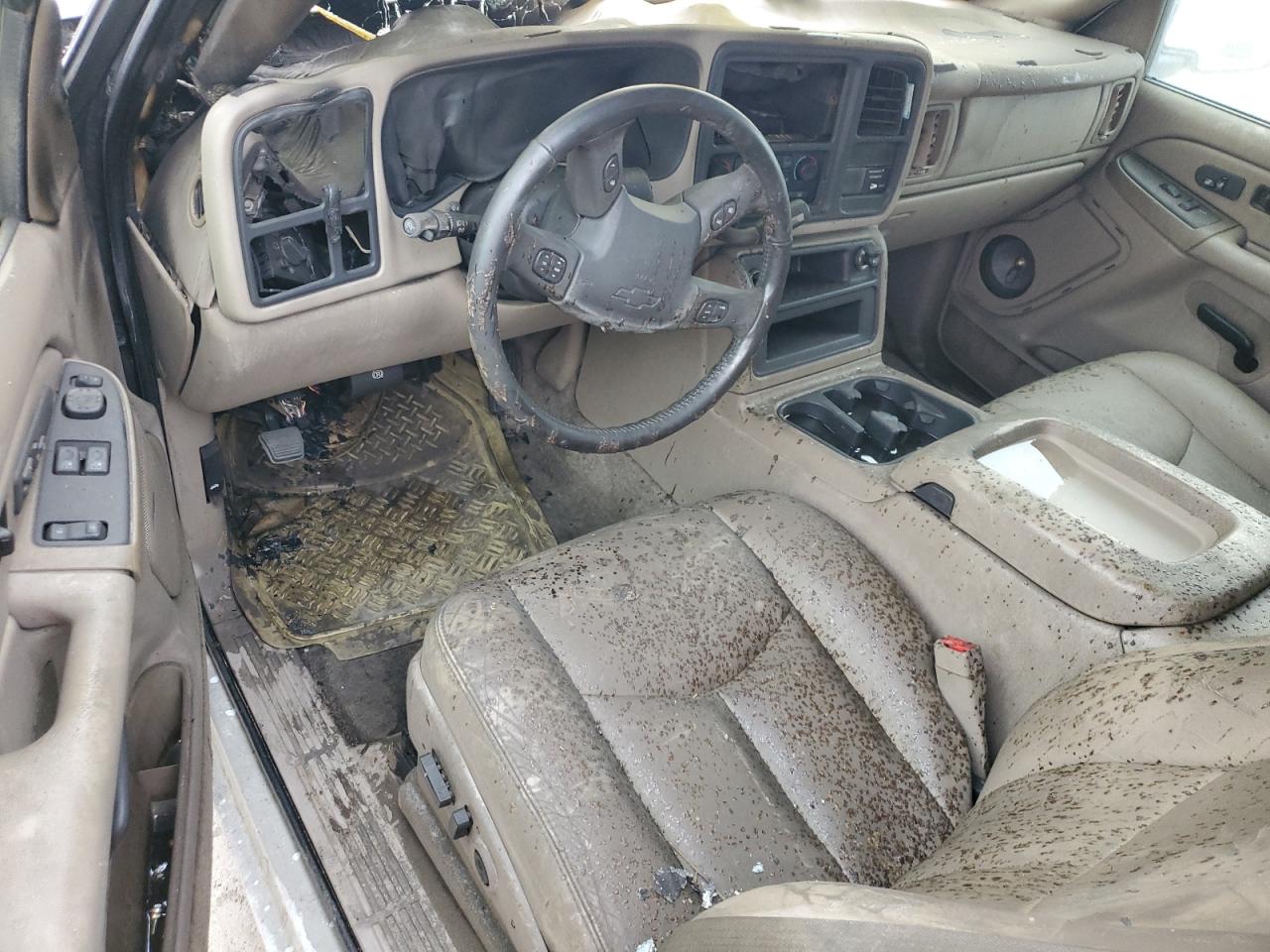 2004 Chevrolet Silverado VIN 2GCEC19T541110665 Copart auction photo, burn - engine / rear end damage thumbnail 8