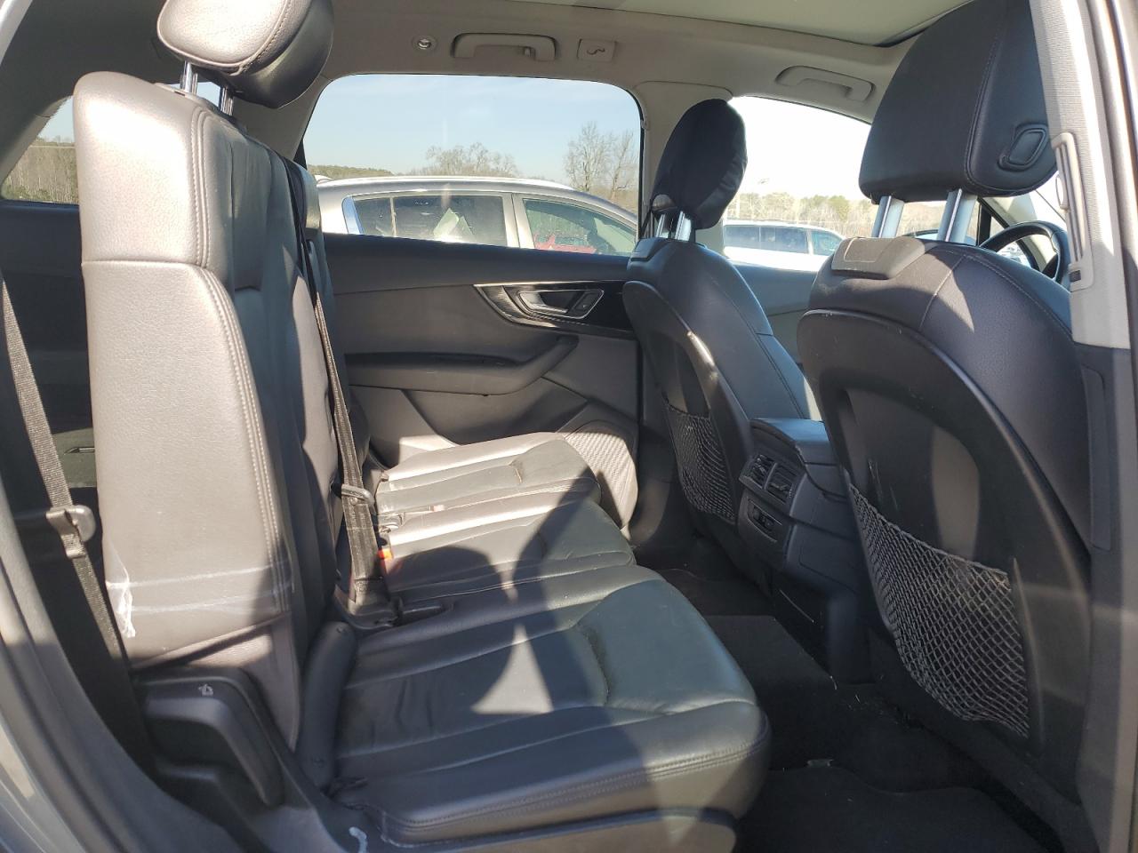2017 Audi Q7 VIN WA1AAAF75HD004135 Copart auction photo, minor dent/scratches damage thumbnail 11