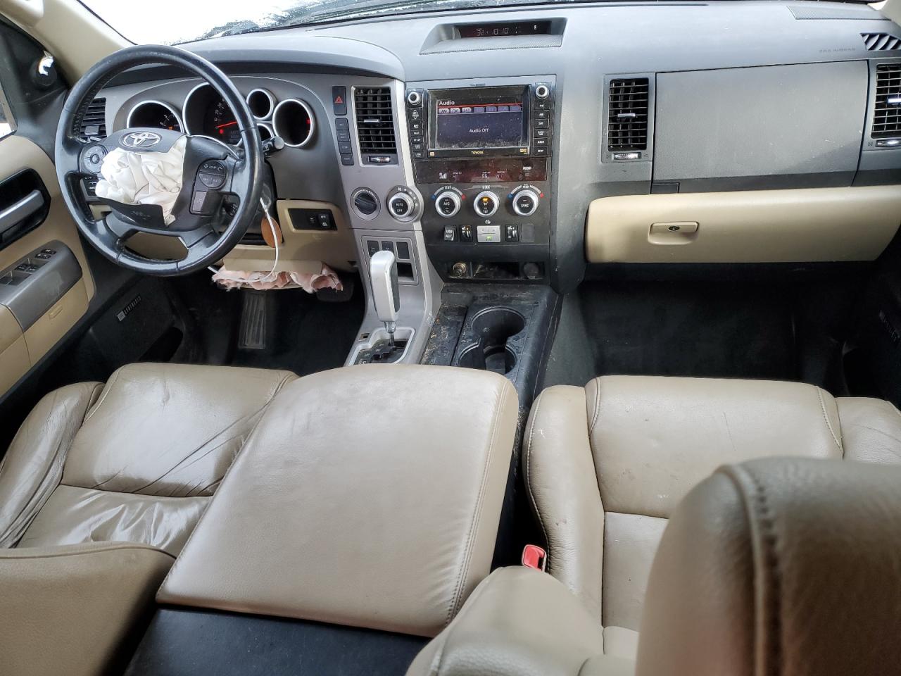 2012 Toyota Sequoia VIN 5TDJY5G15CS070653 Copart auction photo, front end / minor dent/scratches damage thumbnail 8