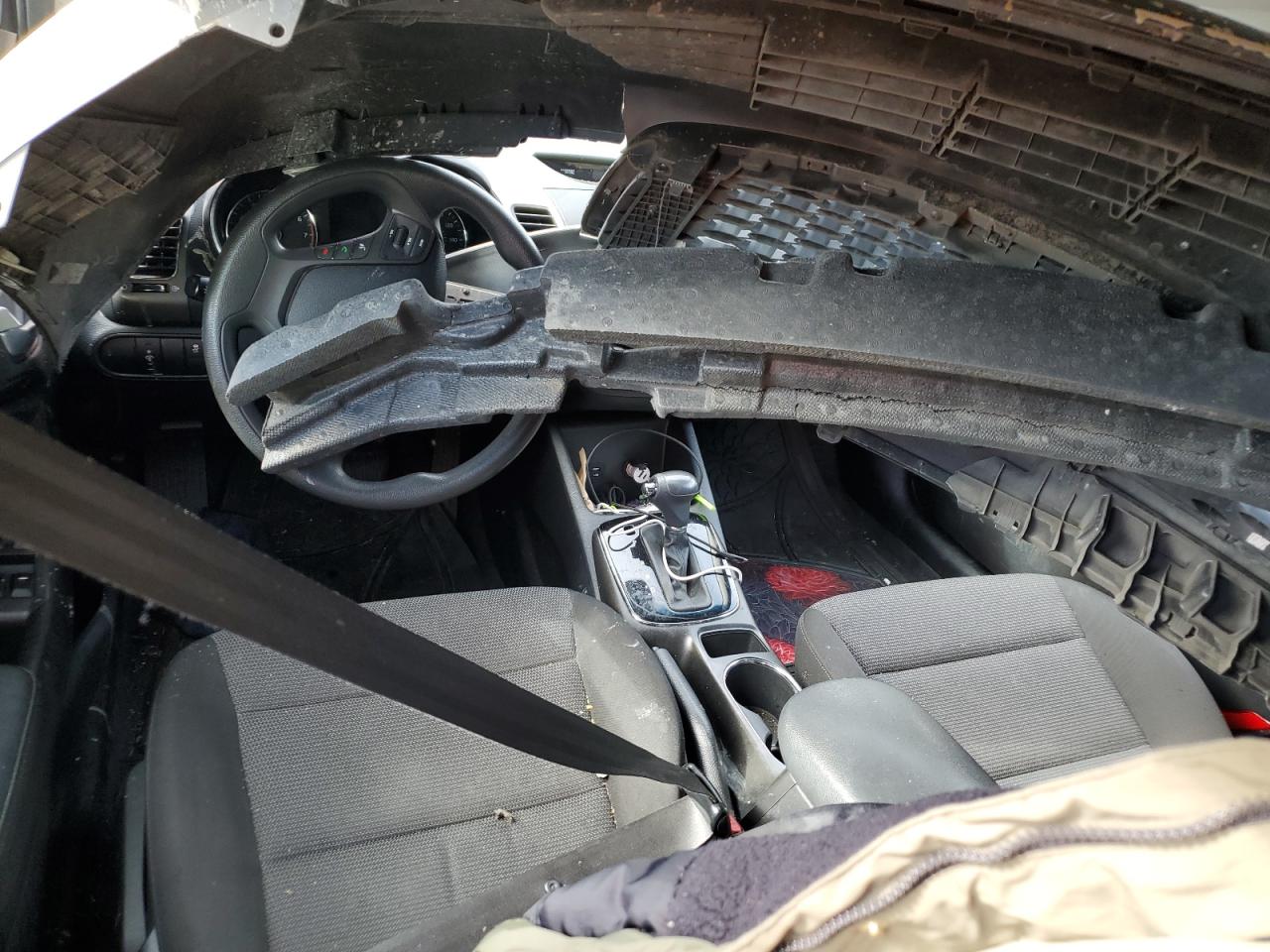 2017 KIA Forte VIN 3KPFK4A74HE118840 Copart auction photo, front end / side damage thumbnail 8