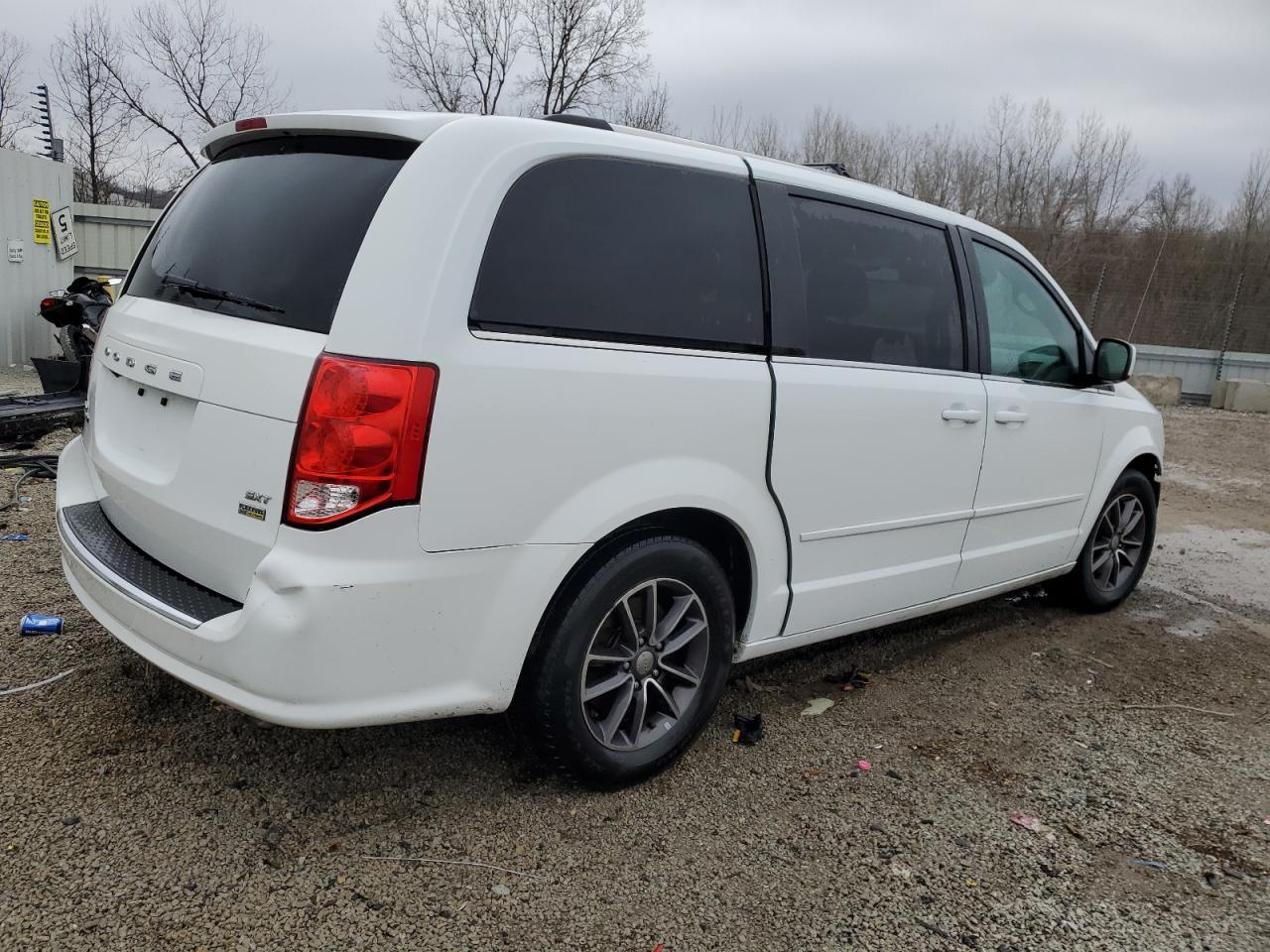 2017 Dodge Caravan VIN 2C4RDGCG3HR865222 Copart auction photo, front end damage thumbnail 3