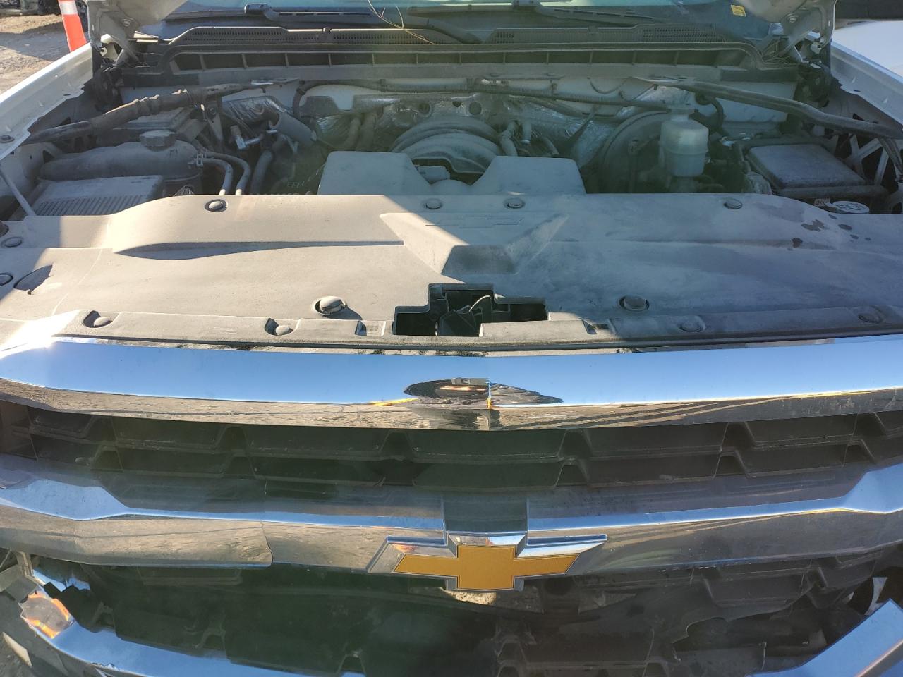 2017 Chevrolet Silverado VIN 3GCUKREH2HG100137 Copart auction photo, front end damage thumbnail 11