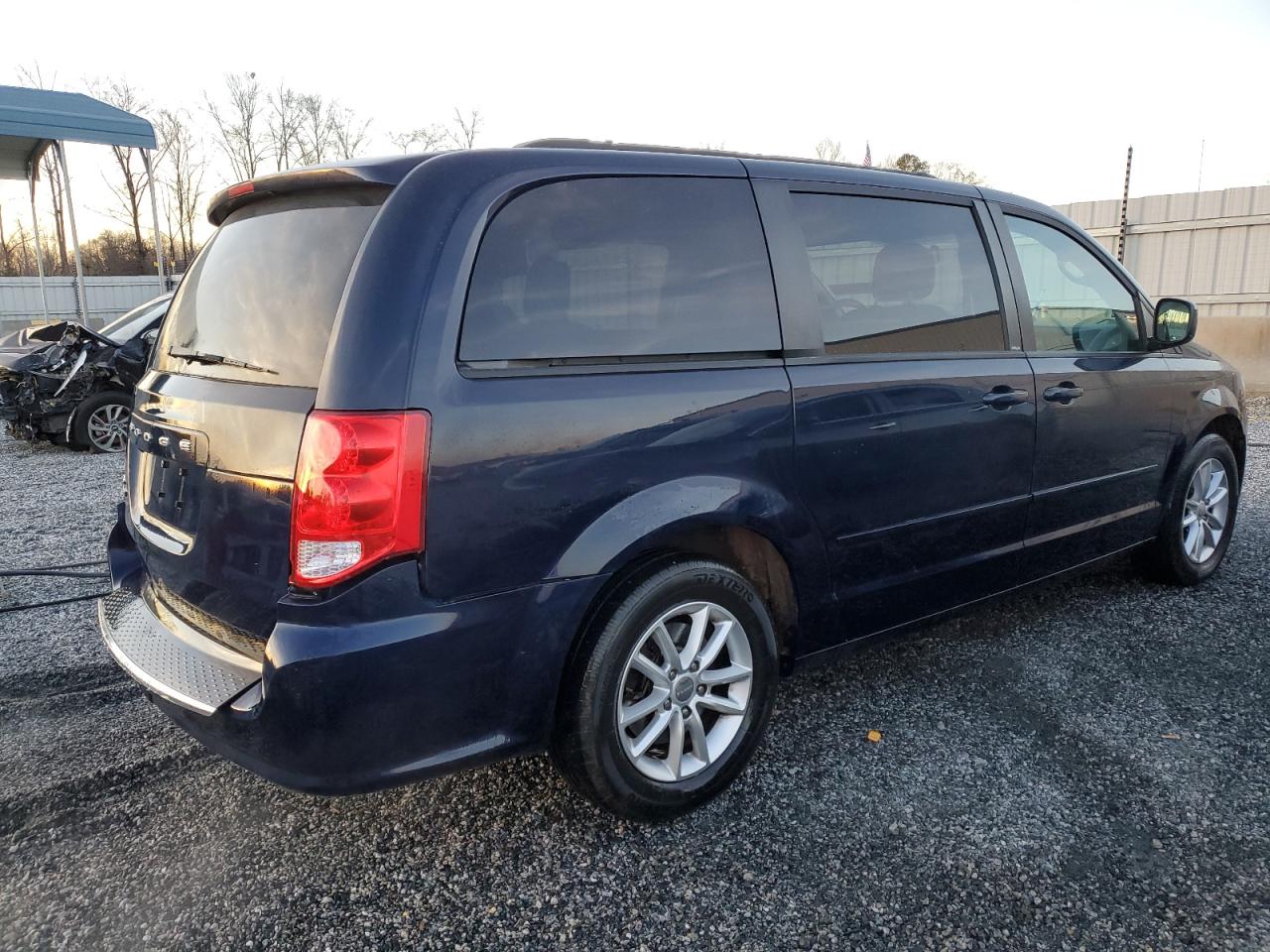 2013 Dodge Caravan VIN 2C4RDGCG3DR756009 Copart auction photo, rear end damage thumbnail 3
