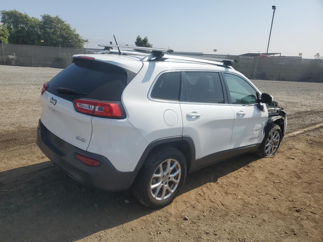 2015 Jeep Grand Cherokee VIN 1C4PJLCB7FW732691 Copart auction photo, front end damage thumbnail 3