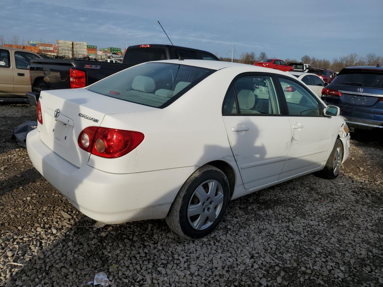 2005 Toyota Corolla VIN 2T1BR32E15C456885 Copart auction photo, side / front end damage thumbnail 3