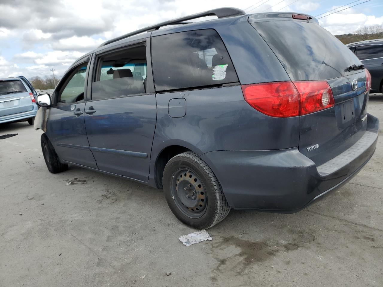 2007 Toyota Sienna VIN 5TDZK23C27S092352 Copart auction photo, burn damage thumbnail 2