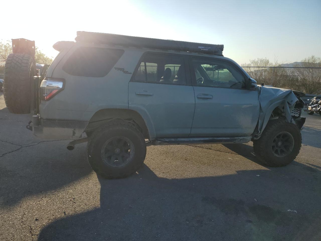 2022 Toyota 4Runner VIN JTERU5JRXN5974631 Copart auction photo, front end damage thumbnail 3