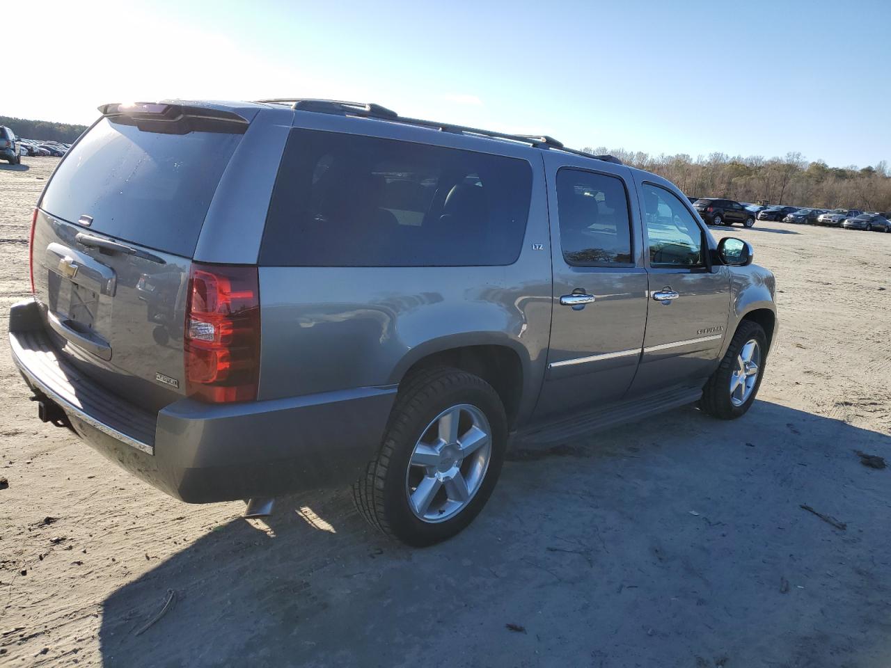 2012 Chevrolet Suburban VIN 1GNSCKE04CR218311 Copart auction photo, top/roof damage thumbnail 3