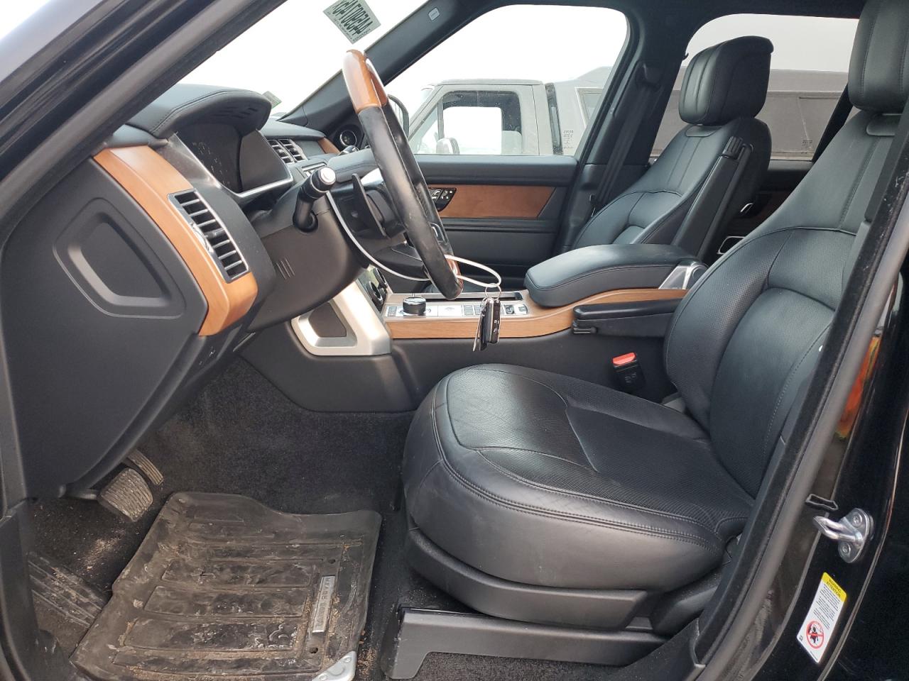 2019 Land Rover Range Rover VIN SALGS2RE0KA542093 Copart auction photo, front end damage thumbnail 7