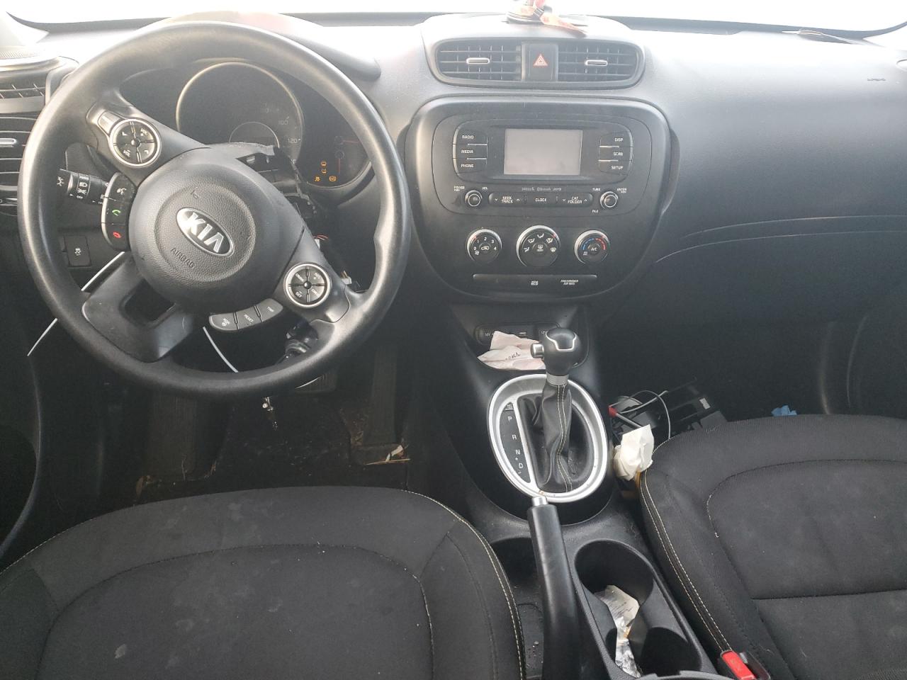 2016 KIA Soul VIN KNDJP3A59G7350174 Copart auction photo, biohazard/chemical / vandalism damage thumbnail 8