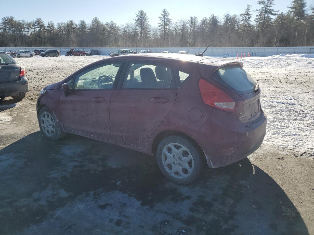 2011 Ford Fiesta VIN 3FADP4EJ6BM218830 Copart auction photo, front end / minor dent/scratches damage thumbnail 2