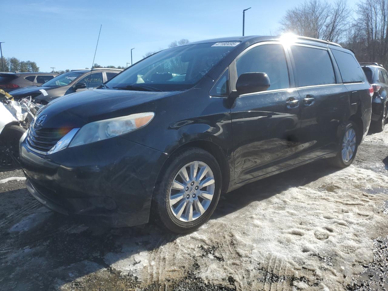 2013 Toyota Sienna VIN 5TDJK3DC6DS063871