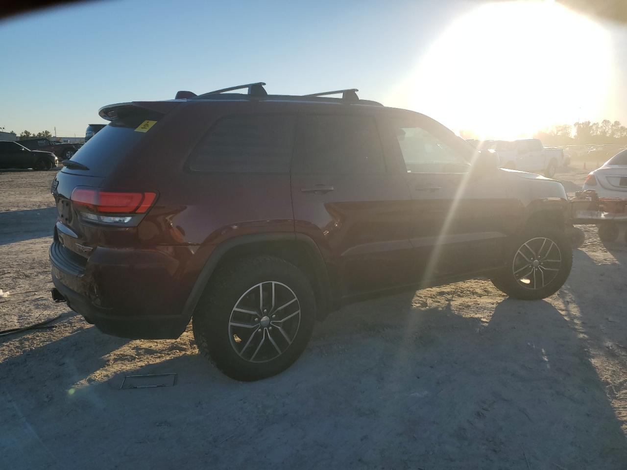 2018 Jeep Grand Cherokee VIN 1C4RJFLG0JC467967 Copart auction photo, front end damage thumbnail 3