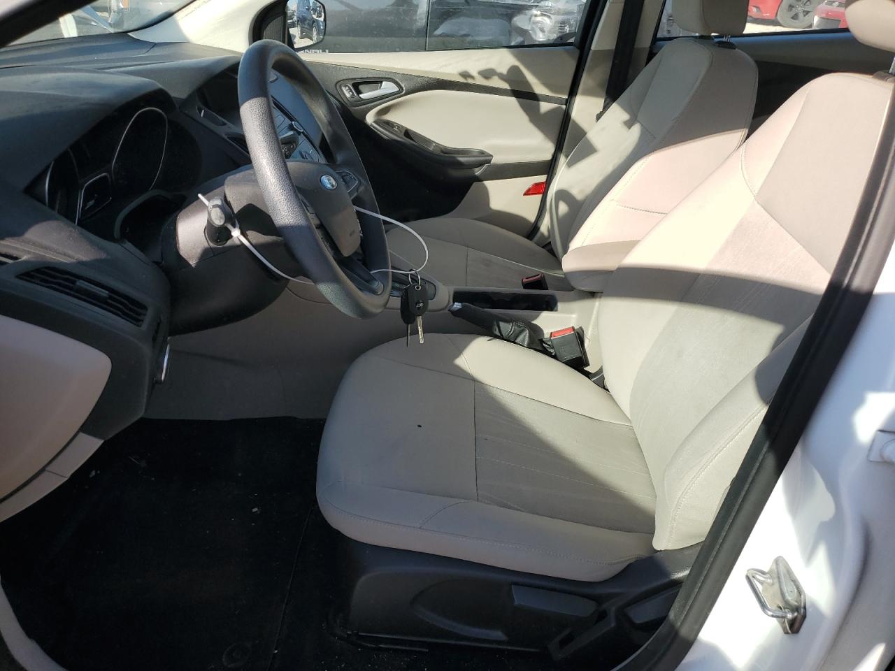 2015 Ford Focus VIN 1FADP3F2XFL351082 Copart auction photo, hail / rear end damage thumbnail 7