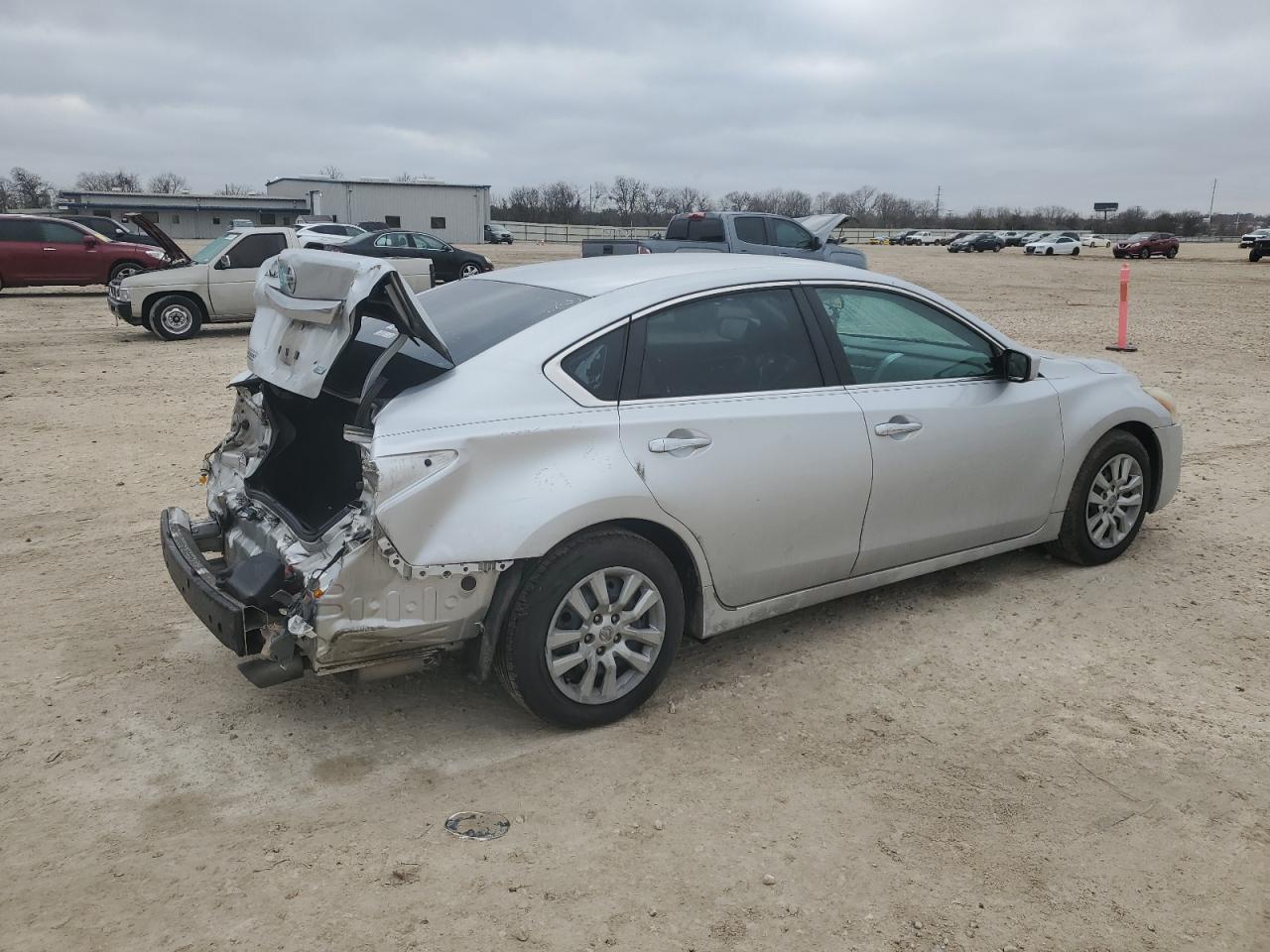 2013 Nissan Altima VIN 1N4AL3AP6DC900551 Copart auction photo, rear end damage thumbnail 3