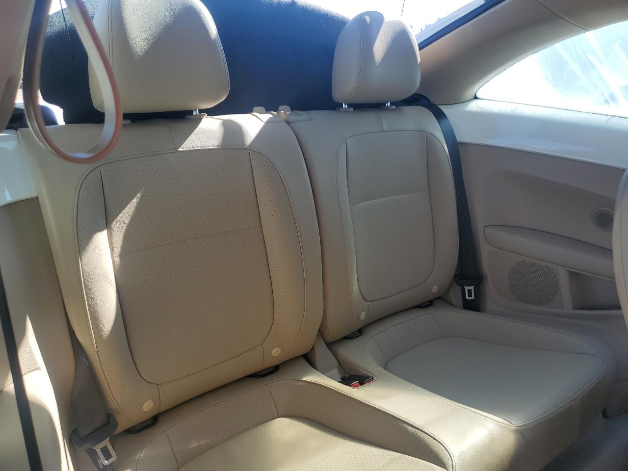 2015 Volkswagen Beetle VIN 3VWJ07AT4FM624473 Copart auction photo, all over damage thumbnail 10
