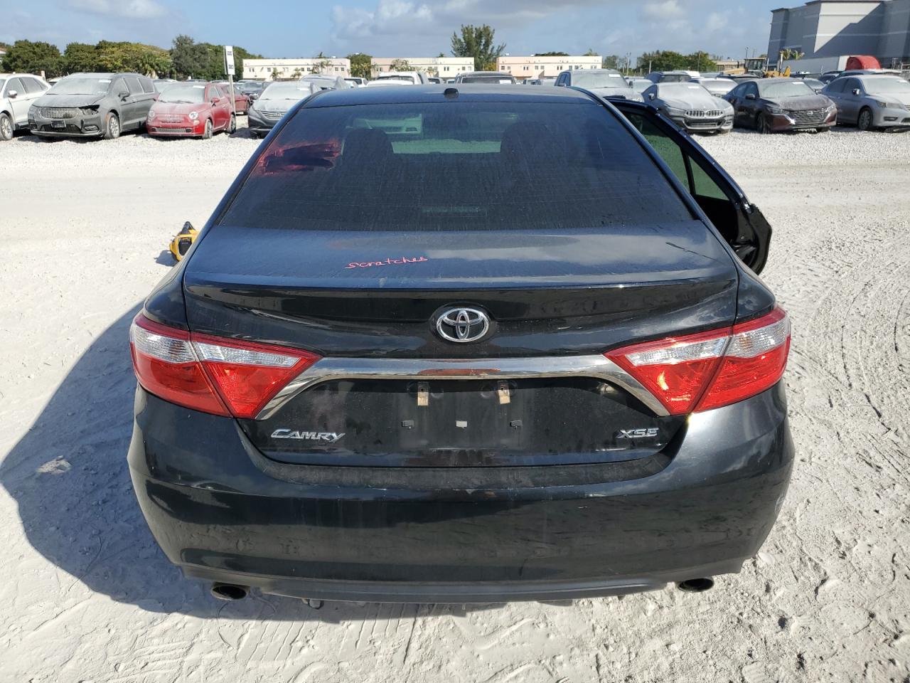2015 Toyota Camry VIN 4T1BK1FK8FU565708 Copart auction photo, side / rear end damage thumbnail 6