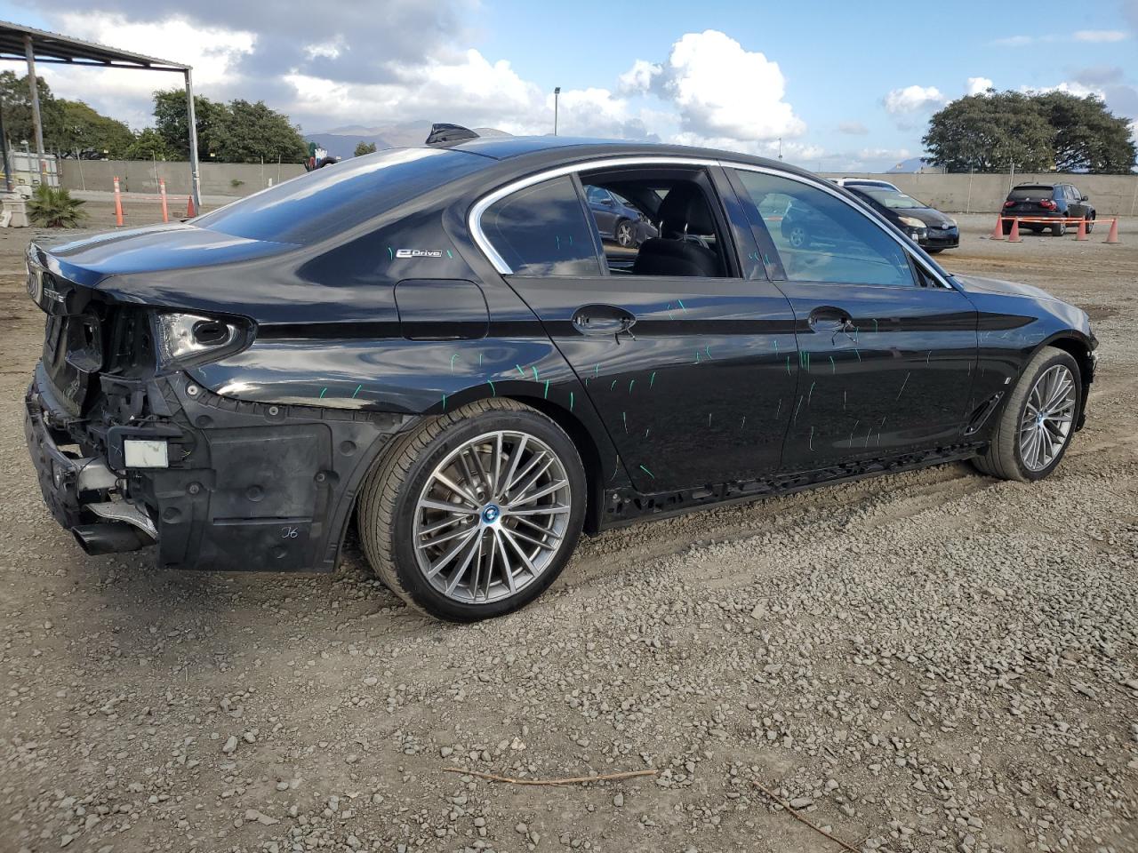 2019 BMW 5er VIN WBAJA9C5XKB254705 Copart auction photo, water/flood / all over damage thumbnail 3