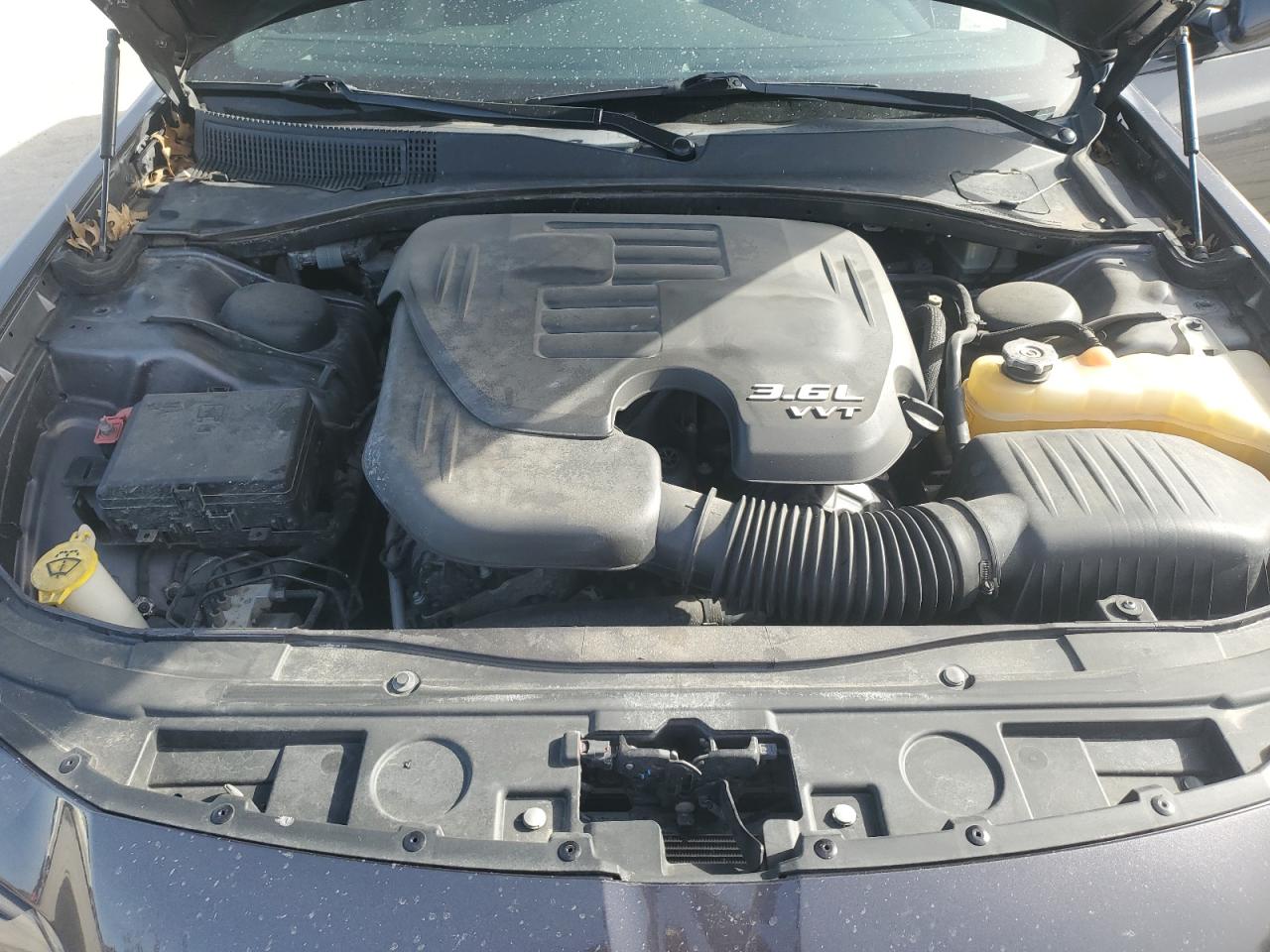 2016 Chrysler 300 VIN 2C3CCABG6GH167834 Copart auction photo, front end damage thumbnail 11