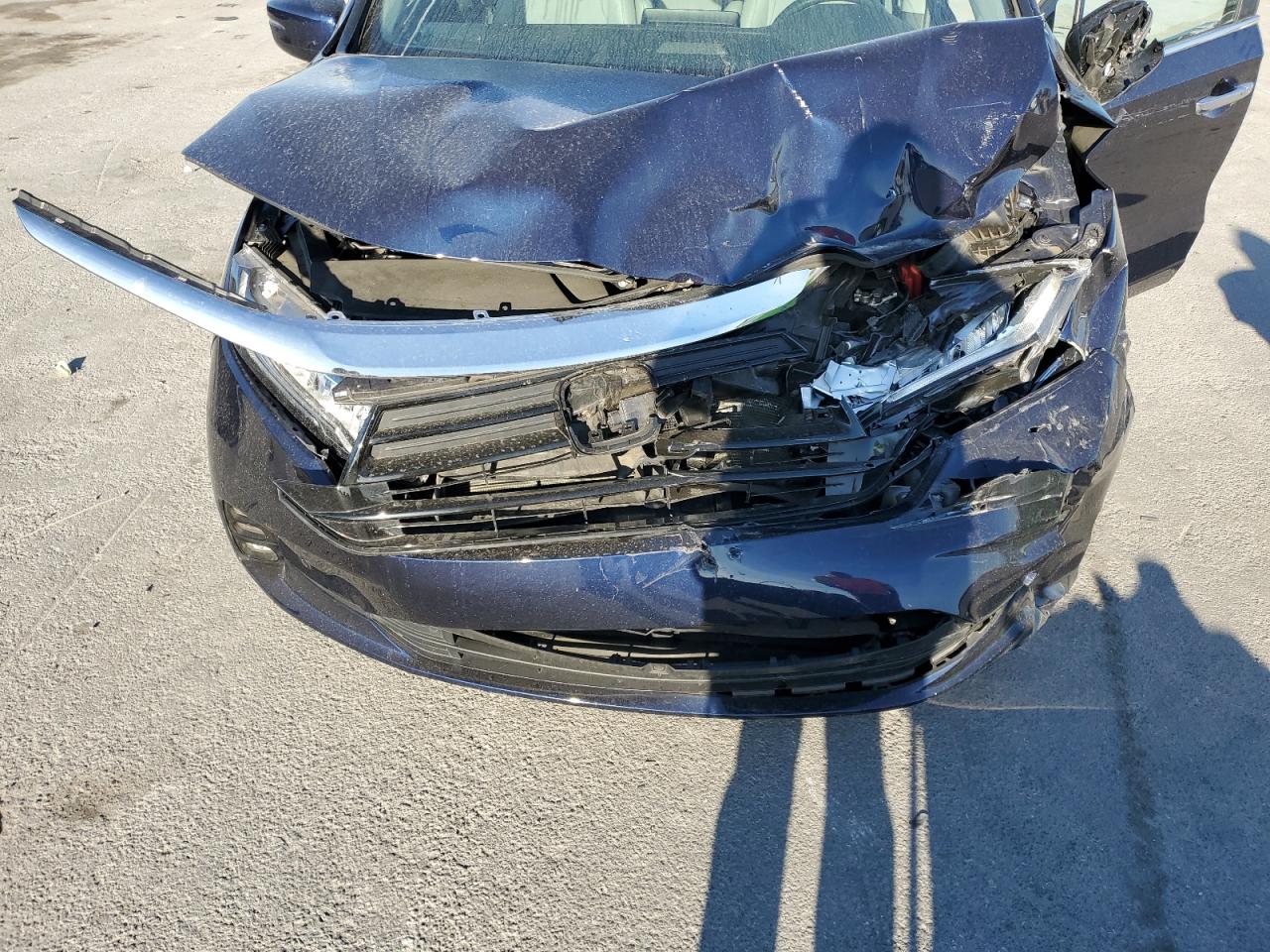 2022 Honda Odyssey VIN 5FNRL6H80NB017126 Copart auction photo, front end / side damage thumbnail 12