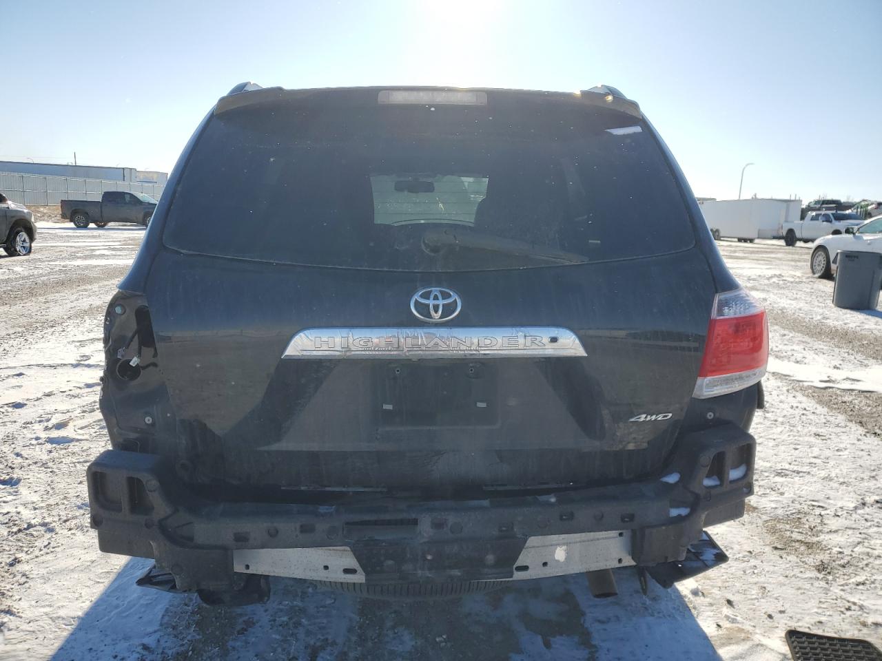 2011 Toyota Highlander VIN 5TDBK3EH4BS069437 Copart auction photo, all over / undercarriage damage thumbnail 6