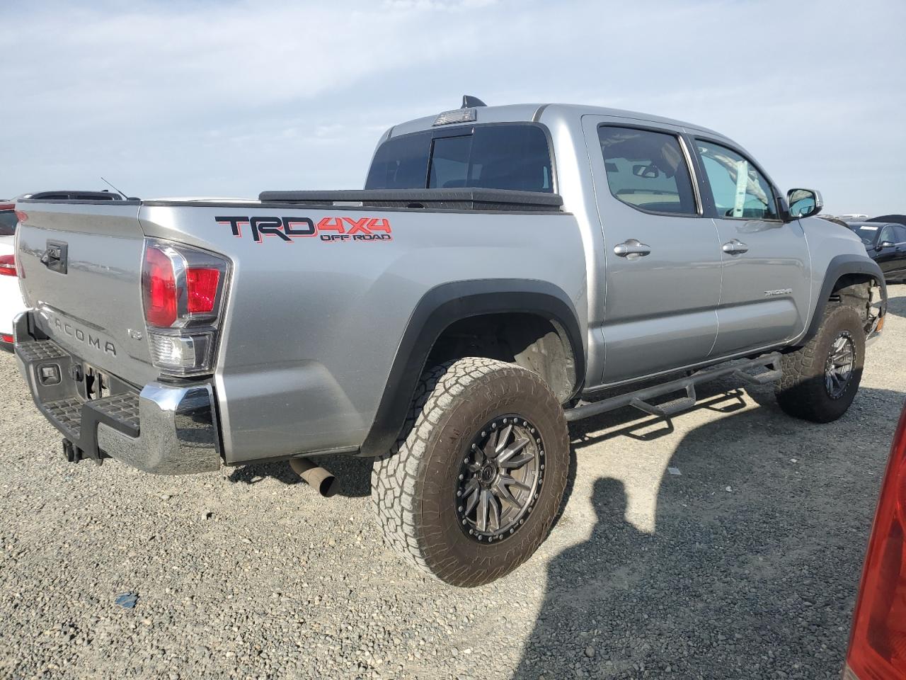 2022 Toyota Tacoma VIN 3TMCZ5AN2NM513197 Copart auction photo, front end damage thumbnail 3