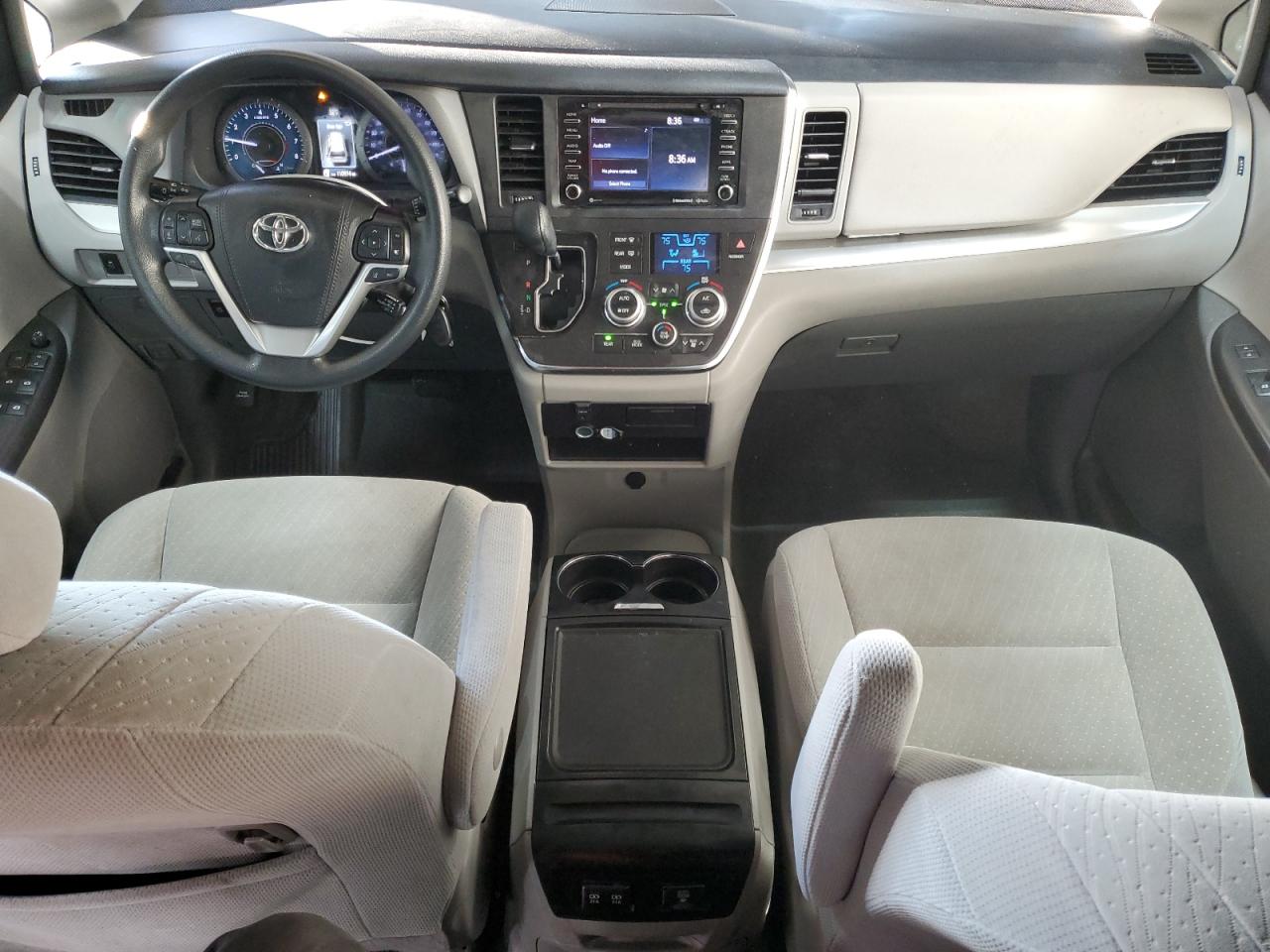 2019 Toyota Sienna VIN 5TDJZ3DC3KS212181 Copart auction photo, front end damage thumbnail 8