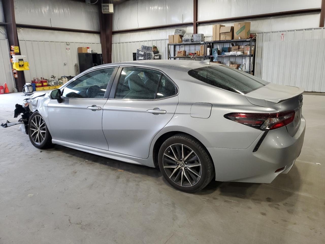 2022 Toyota Camry VIN 4T1G11AK0NU664165 Copart auction photo, front end damage thumbnail 2
