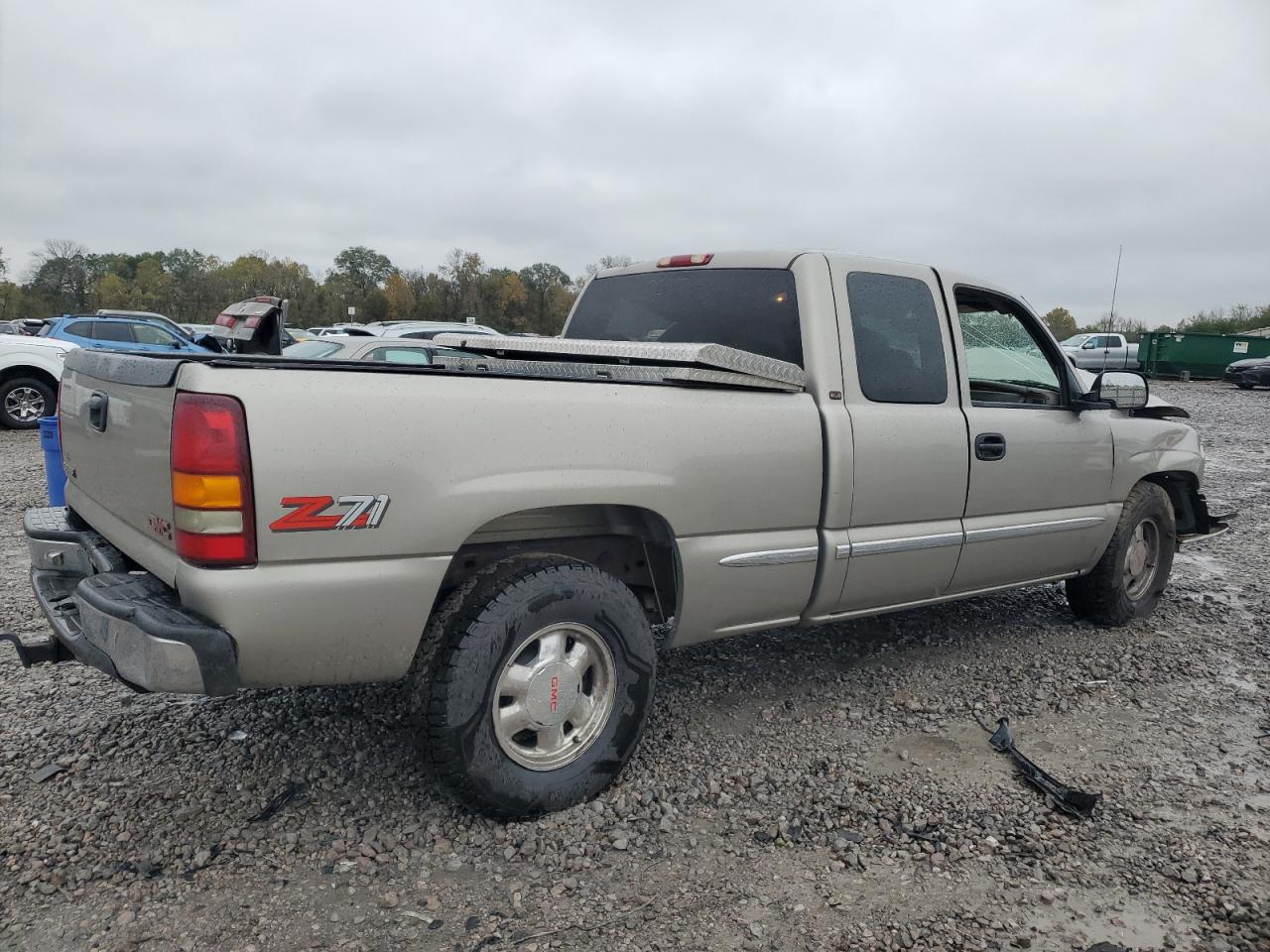 1999 GMC Sierra VIN 1GTEK19T2XE552146 Copart auction photo, front end / top/roof damage thumbnail 3