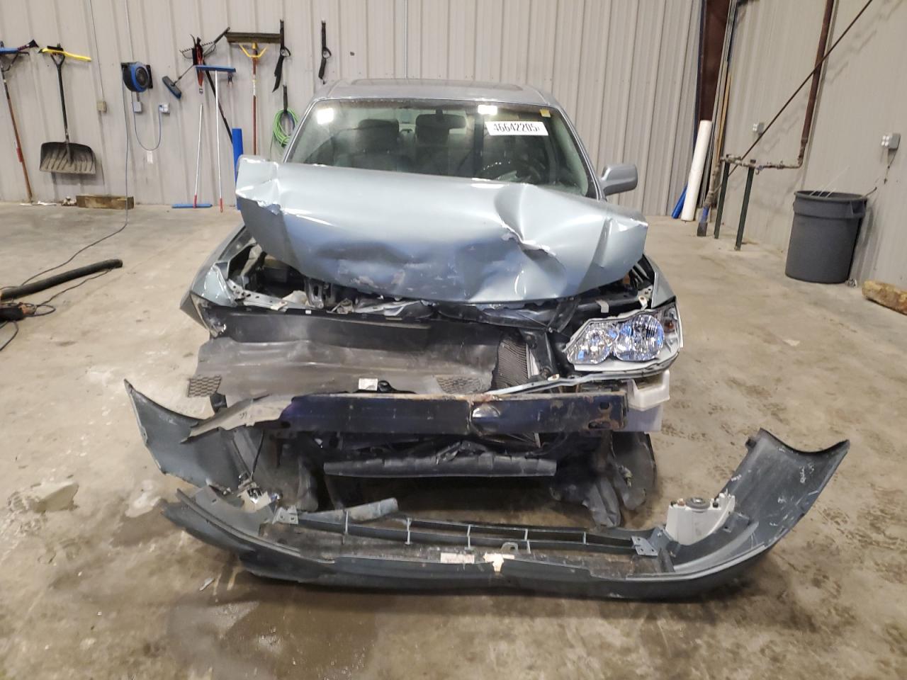 2004 Toyota Avalon VIN 4T1BF28B84U373452 Copart auction photo, front end damage thumbnail 5