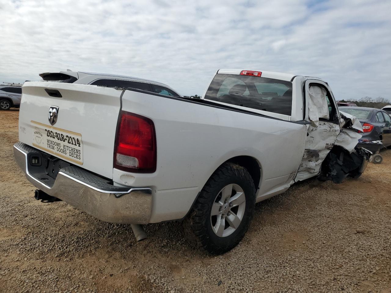 2019 RAM 1500 VIN 3C6JR6DG6KG541192 Copart auction photo, side / front end damage thumbnail 3