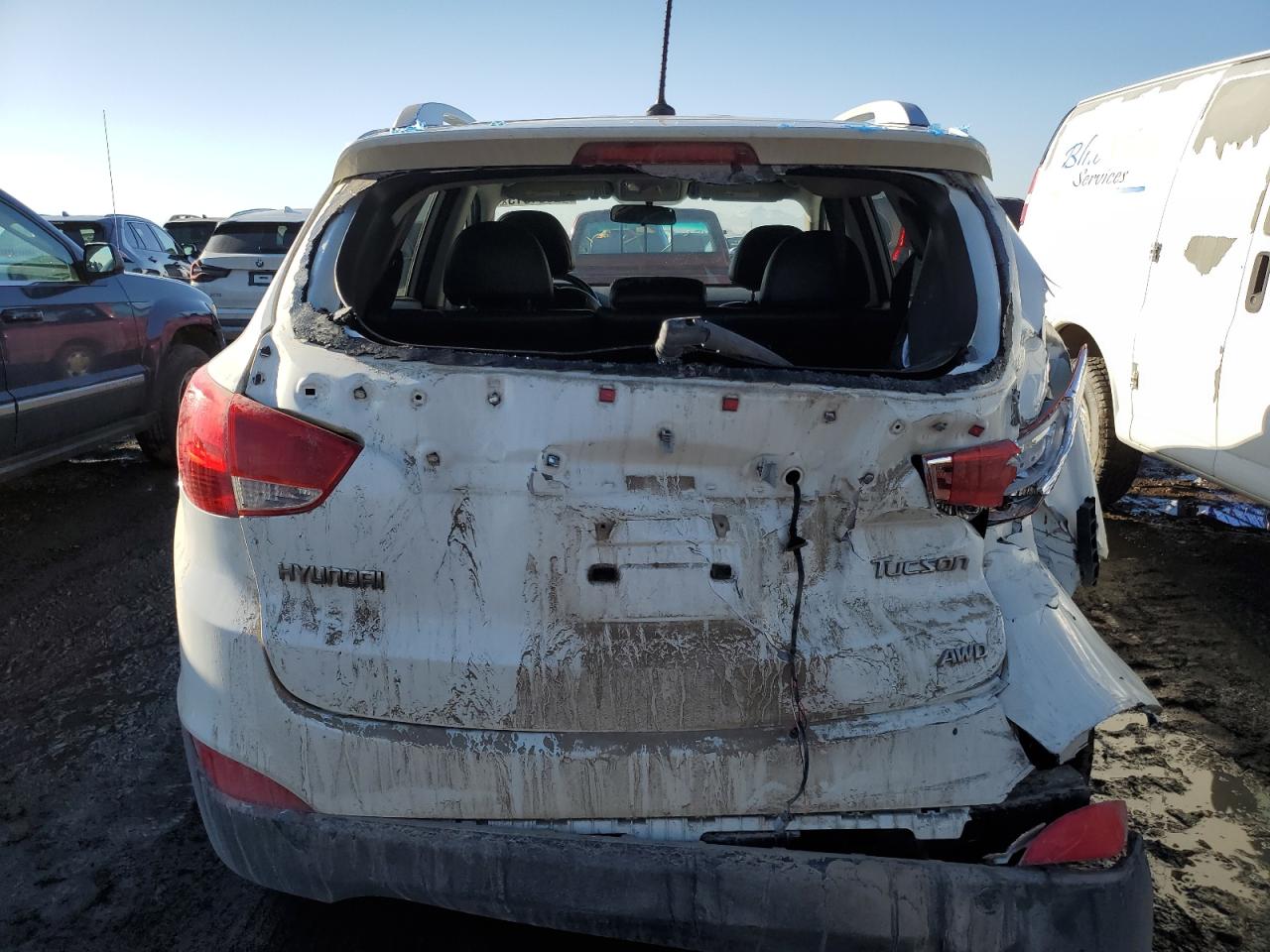 2011 Hyundai Tucson VIN KM8JUCAC6BU207079 Copart auction photo, rear end damage thumbnail 6