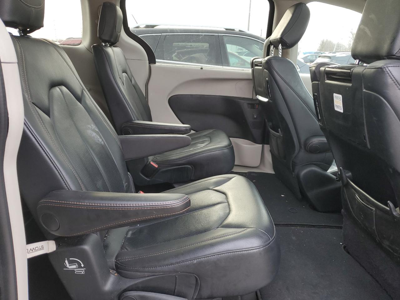 2018 Chrysler Pacifica VIN 2C4RC1EG9JR333606 Copart auction photo, rear end / front end damage thumbnail 11