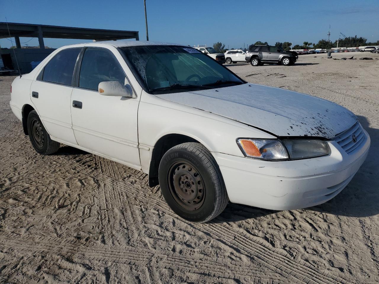 1998 Toyota Camry VIN 4T1BG22K7WU369367 Copart auction photo, side / minor dent/scratches damage thumbnail 4