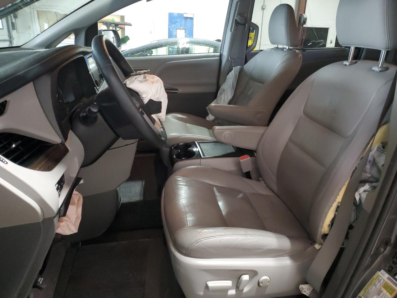 2017 Toyota Sienna VIN 5TDYZ3DC9HS810234 Copart auction photo, front end / side damage thumbnail 7