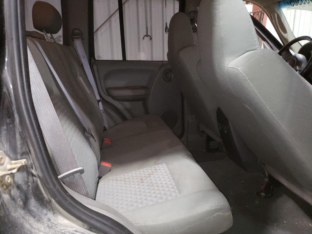 2005 Jeep Liberty (North America) VIN 1J4GL48K65W679810 Copart auction photo, front end damage thumbnail 11