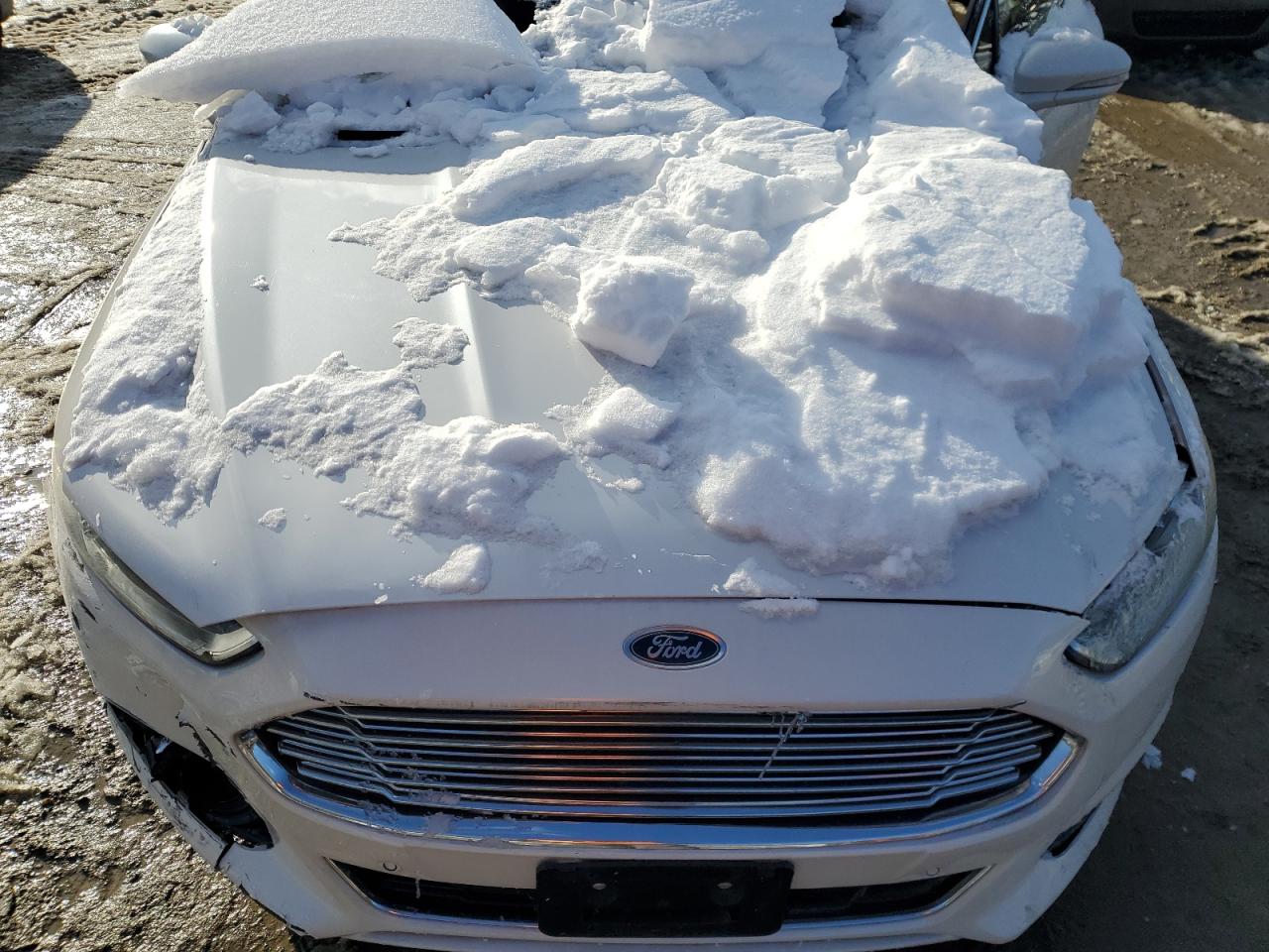 2016 Ford Fusion VIN 3FA6P0SU0GR229381 Copart auction photo, front end / minor dent/scratches damage thumbnail 11