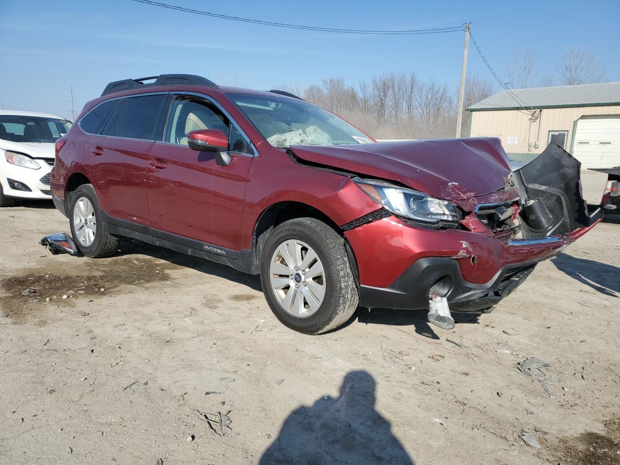 2018 Subaru Outback VIN 4S4BSAFC5J3327869 Copart auction photo, front end damage thumbnail 4