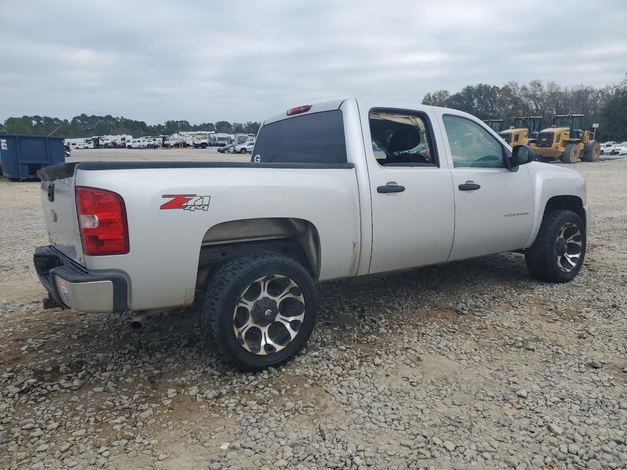 2010 Chevrolet Silverado VIN 3GCRKSE34AG101099 Copart auction photo, front end / side damage thumbnail 3
