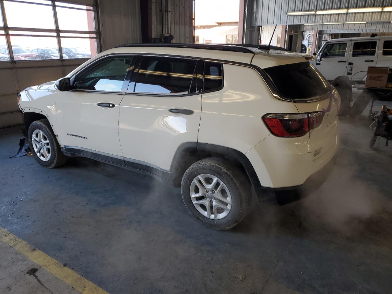 2019 Jeep Compass VIN 3C4NJDAB7KT638973 Copart auction photo, front end damage thumbnail 2