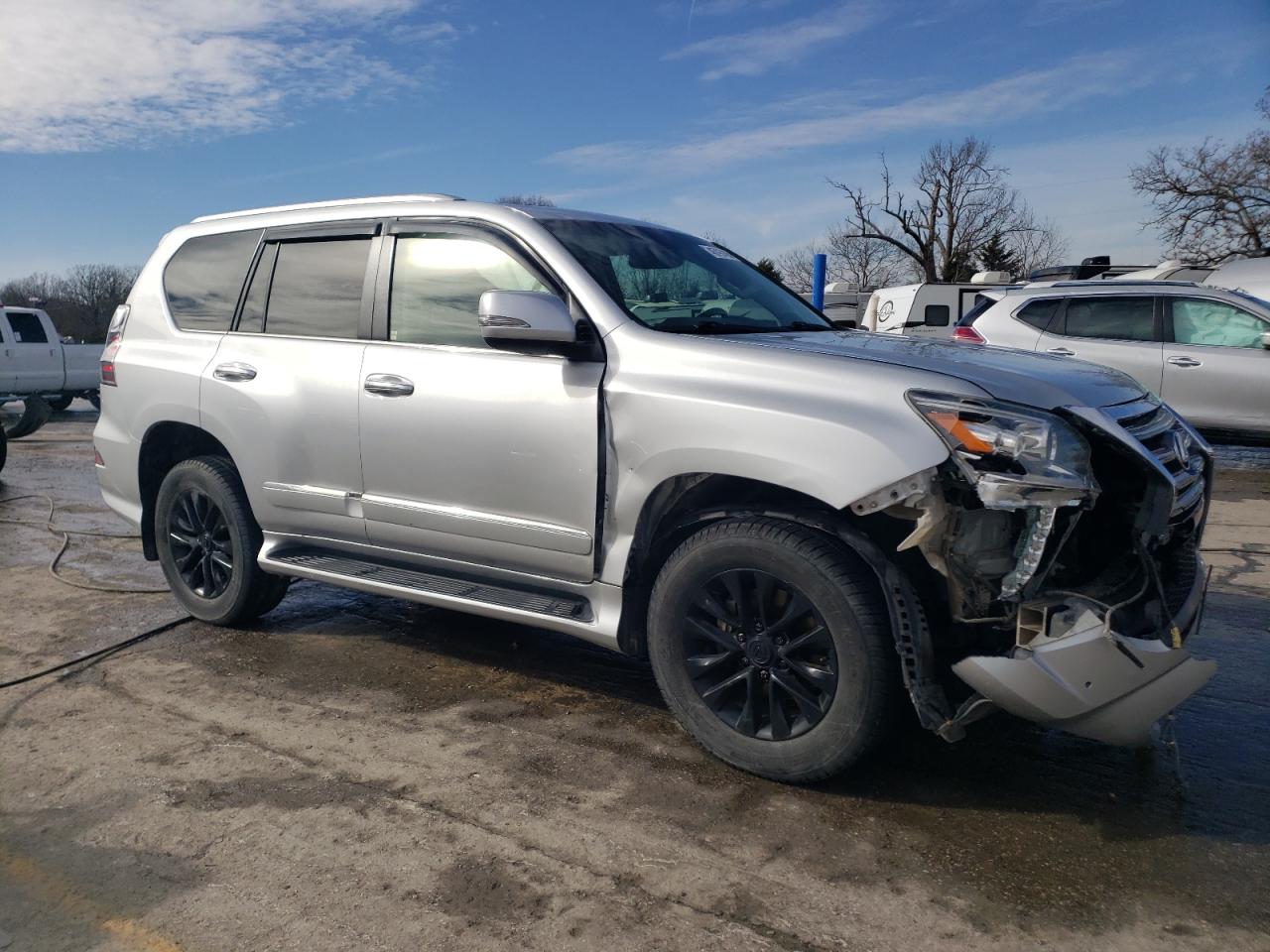 2015 Lexus GX VIN JTJBM7FX4F5112349 Copart auction photo, front end damage thumbnail 4