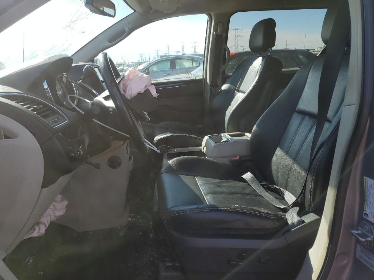 2015 Chrysler Town & Country VIN 2C4RC1BG0FR595882 Copart auction photo, front end / top/roof damage thumbnail 7