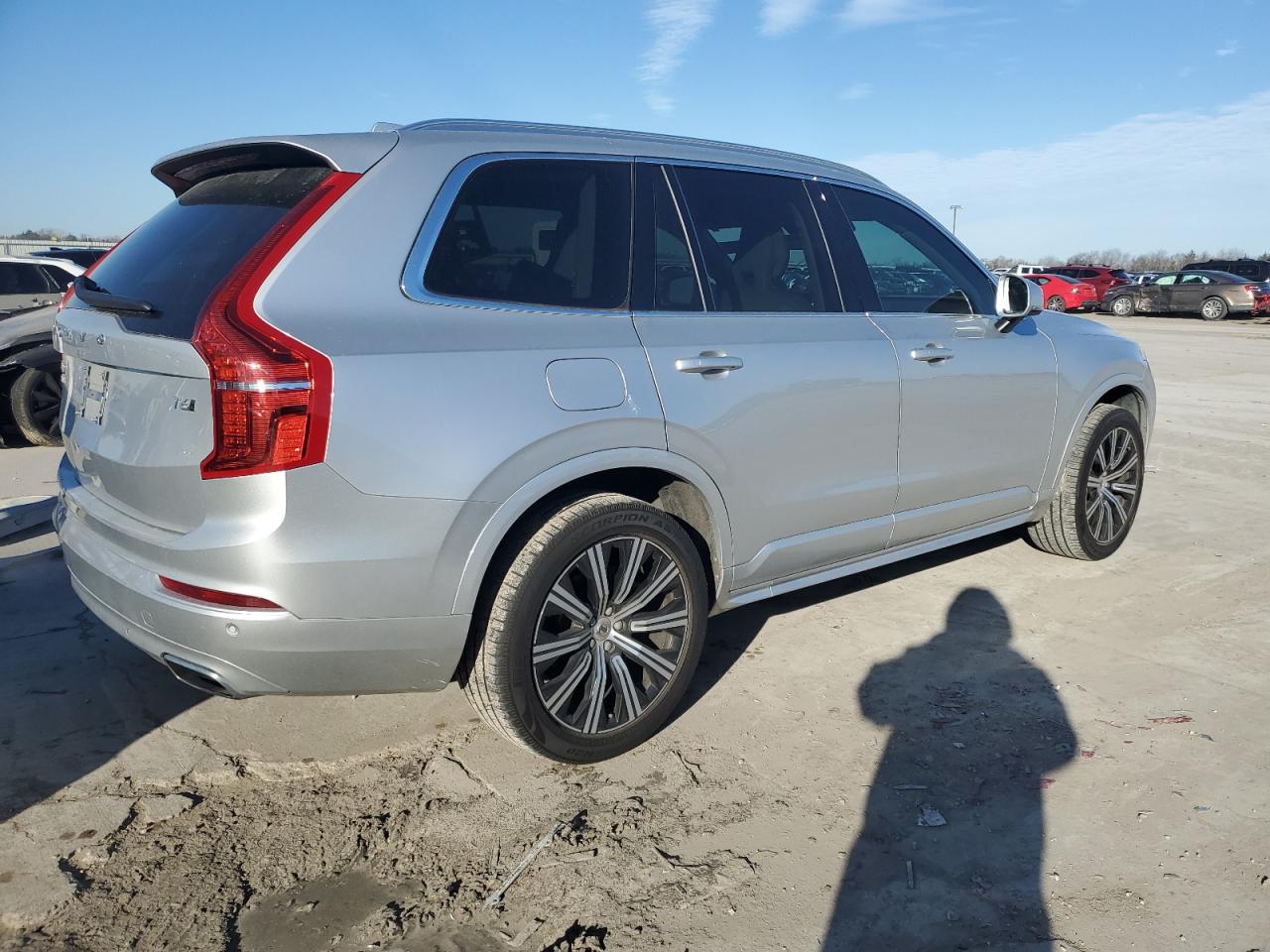2020 Volvo XC90 VIN YV4A221KXL1568925 Copart auction photo, side damage thumbnail 3