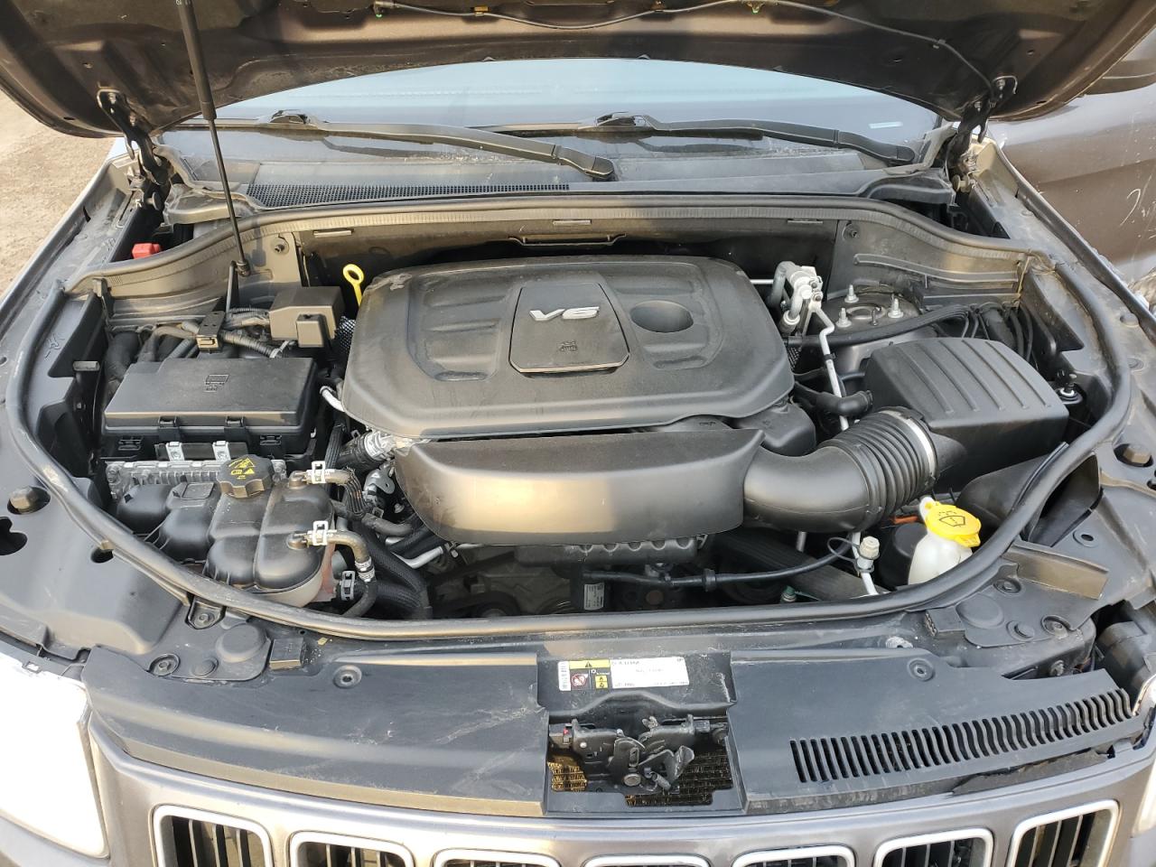 2016 Jeep Grand Cherokee VIN 1C4RJFAG5GC349215 Copart auction photo, side / front end damage thumbnail 14