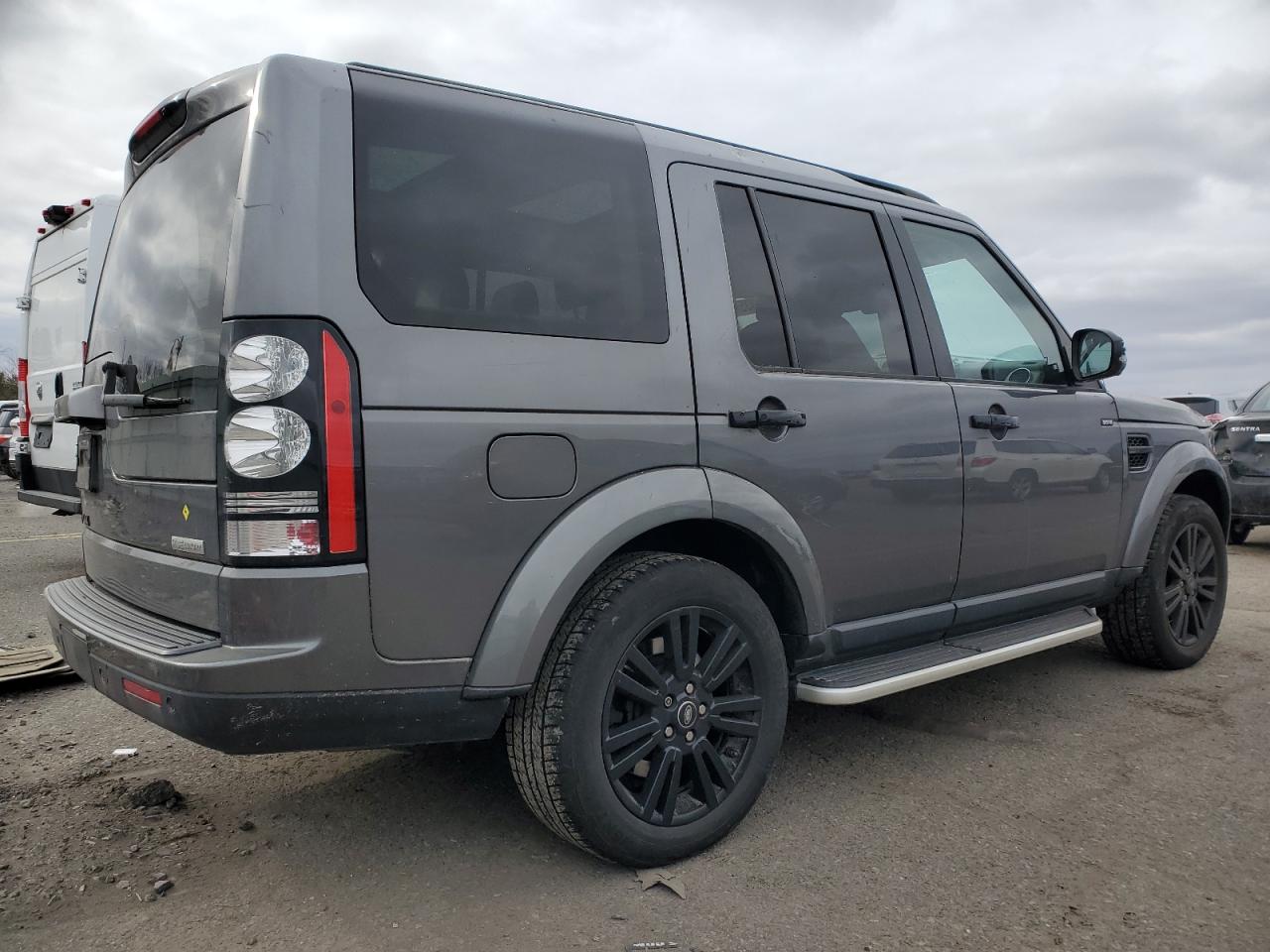 2016 Land Rover LR4 VIN SALAK2V62GA780619 Copart auction photo, top/roof / front end damage thumbnail 3