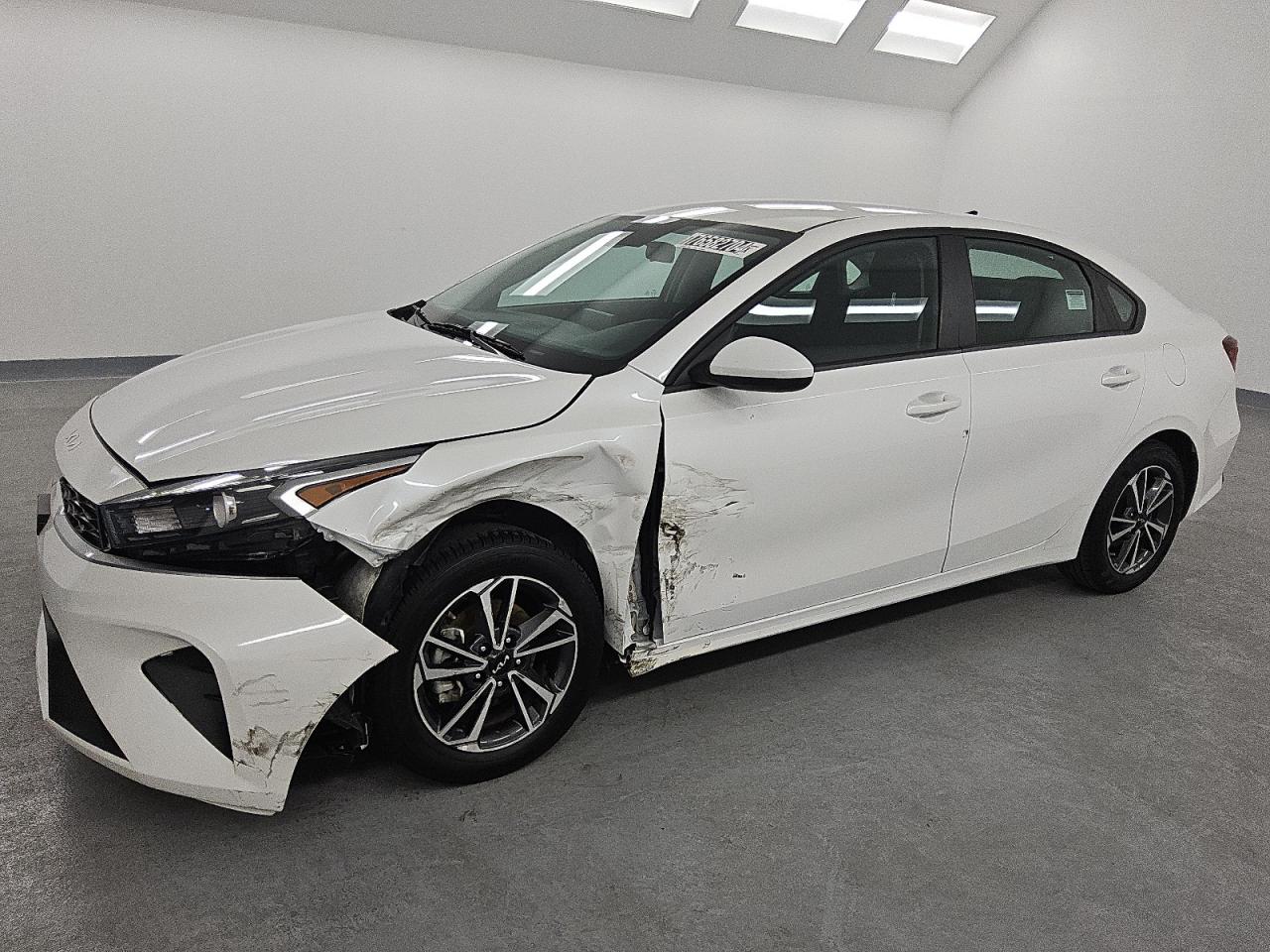 2023 KIA Forte VIN 3KPF24AD8PE530571