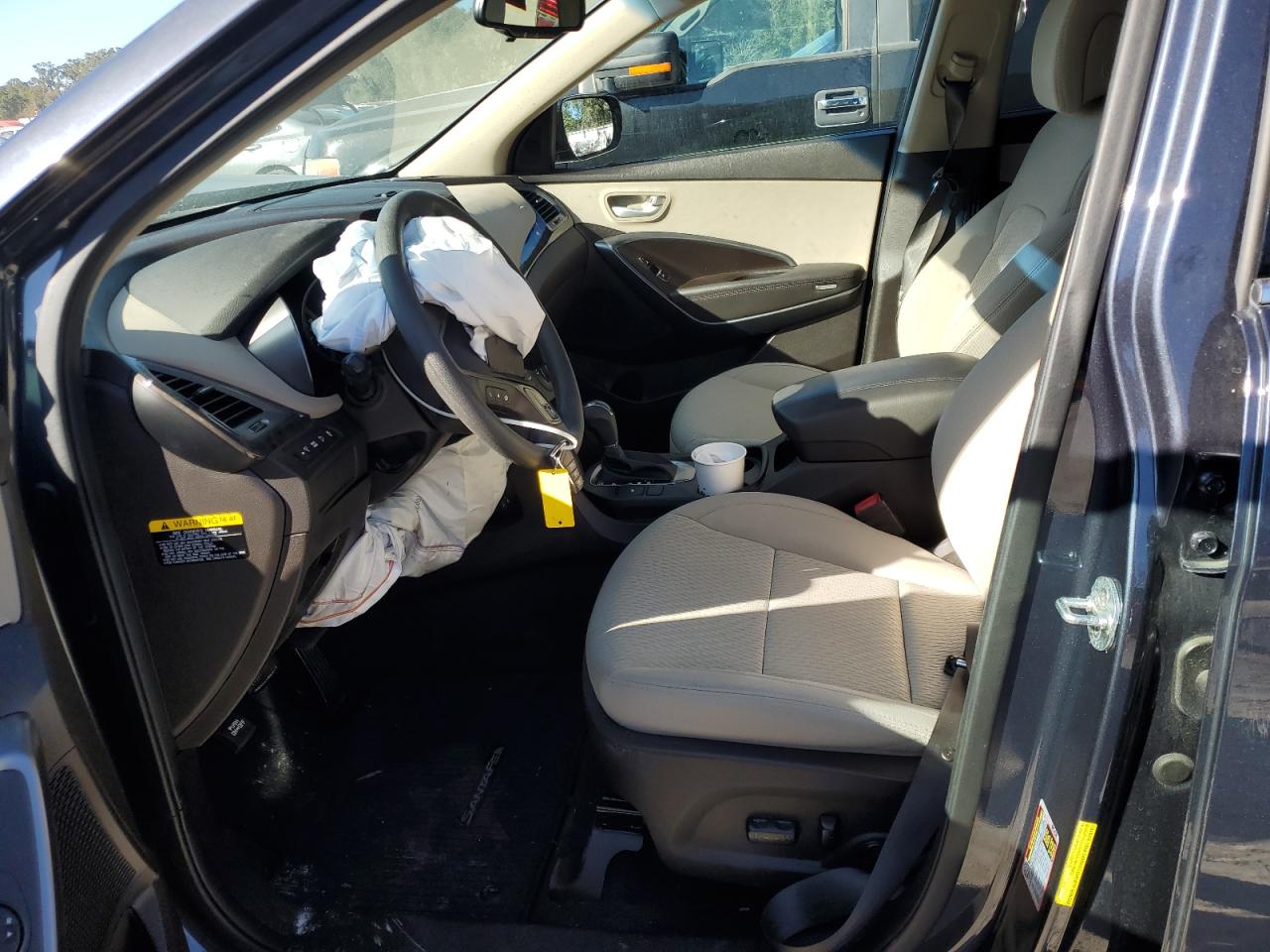 2018 Hyundai Santa Fe VIN 5NMZU3LBXJH055017 Copart auction photo, front end / minor dent/scratches damage thumbnail 7