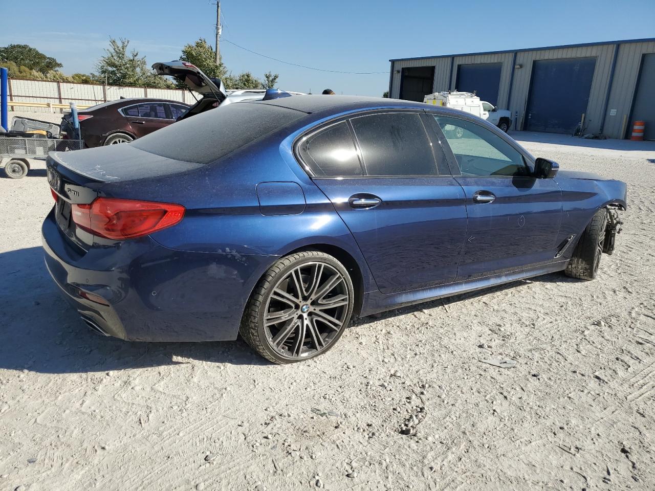 2017 BMW 5er VIN WBAJE5C37HG916604 Copart auction photo, front end / minor dent/scratches damage thumbnail 3